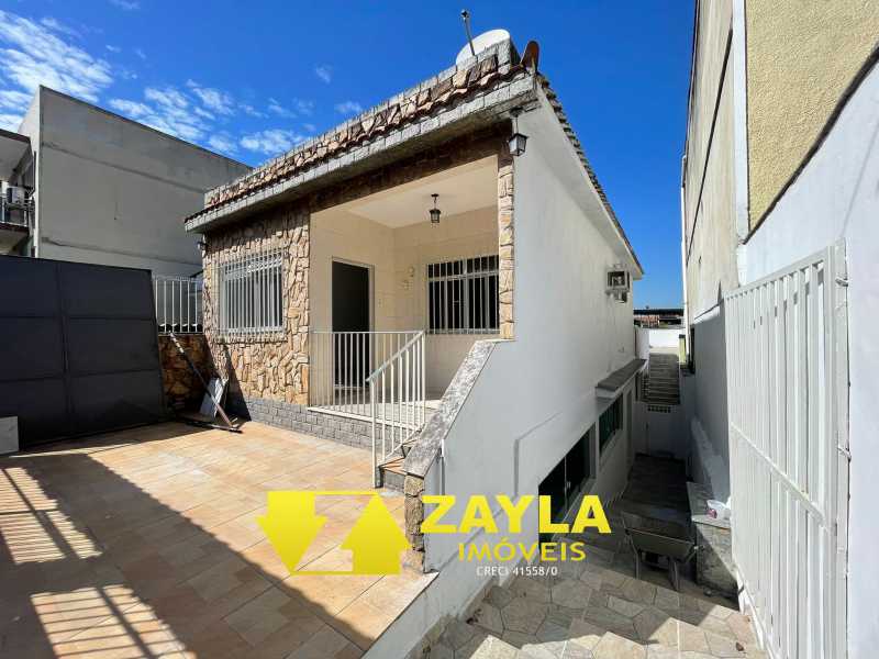 Casa à venda com 4 quartos, 300m² - Foto 1