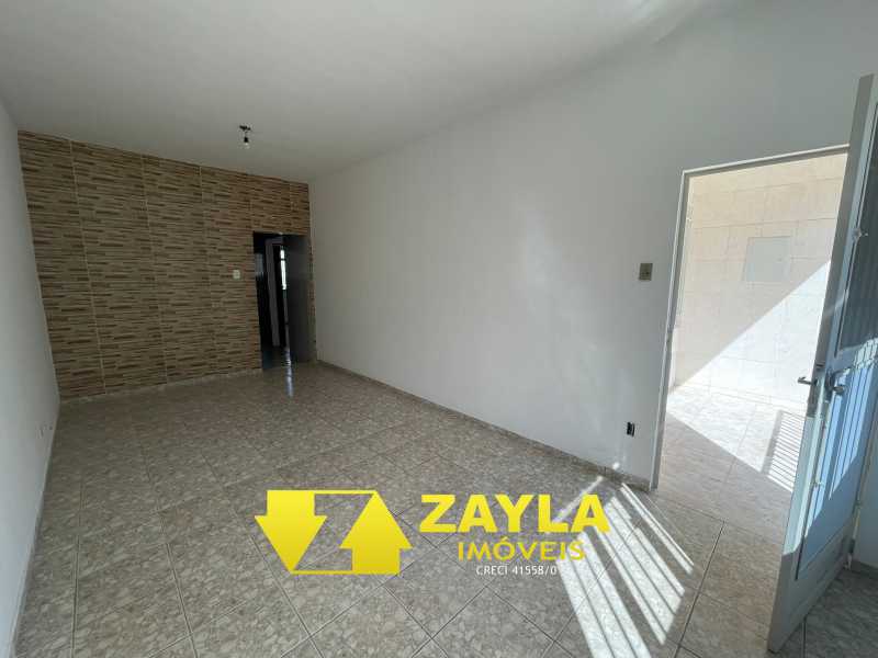 Casa à venda com 4 quartos, 300m² - Foto 4