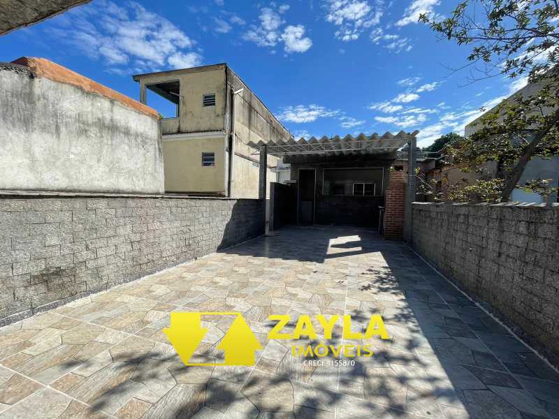 Casa à venda com 4 quartos, 300m² - Foto 15