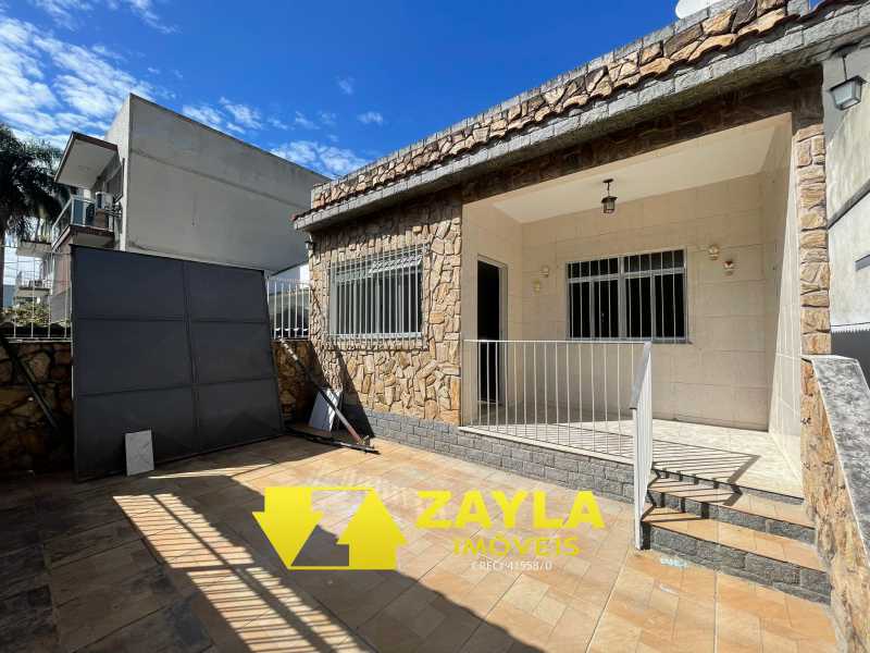 Casa à venda com 4 quartos, 300m² - Foto 30