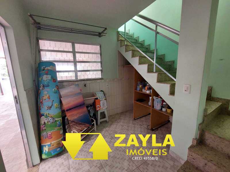 Casa de Condomínio à venda com 4 quartos, 330m² - Foto 13