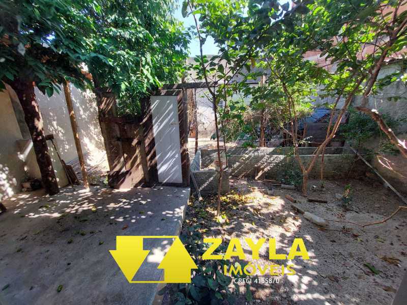 Casa de Condomínio à venda com 4 quartos, 330m² - Foto 29