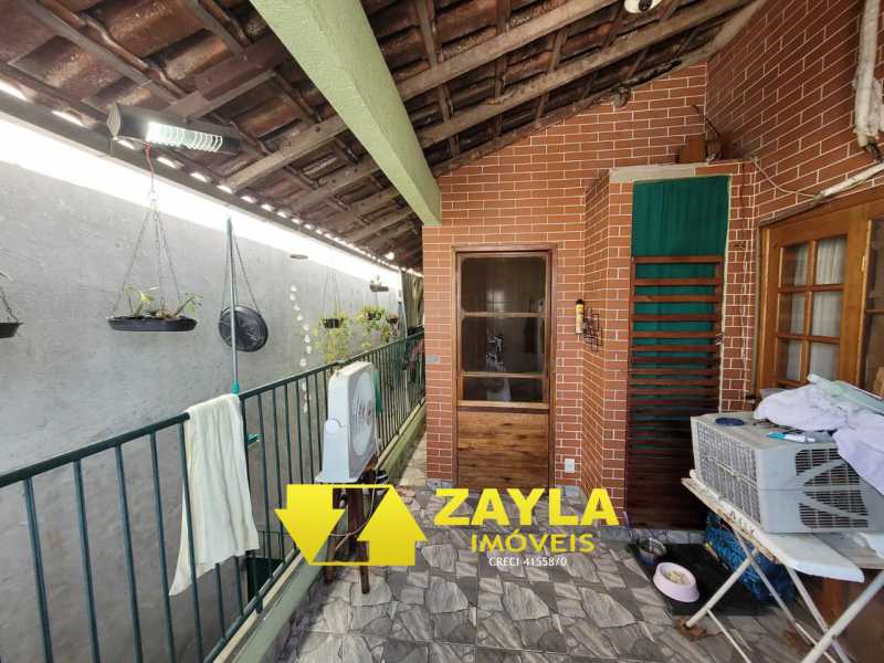 Casa de Condomínio à venda com 8 quartos, 200m² - Foto 11