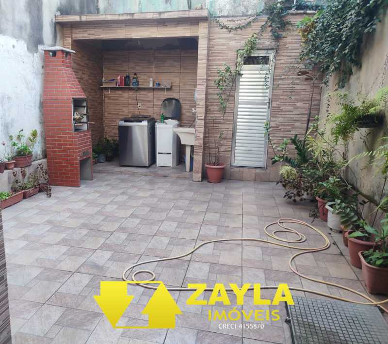 Casa à venda com 2 quartos, 70m² - Foto 1