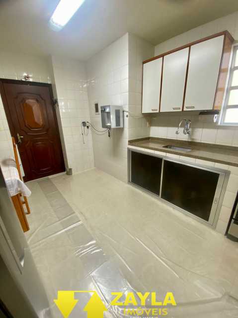 Apartamento à venda com 2 quartos, 70m² - Foto 9