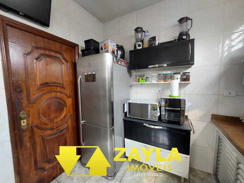 Apartamento à venda com 2 quartos, 64m² - Foto 11