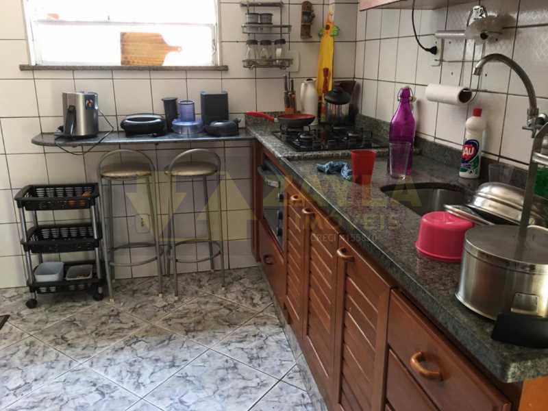 Casa à venda com 4 quartos, 250m² - Foto 9