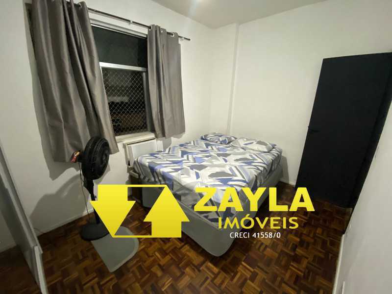 Apartamento à venda com 2 quartos, 70m² - Foto 9