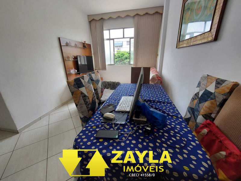 Apartamento à venda com 2 quartos, 75m² - Foto 2