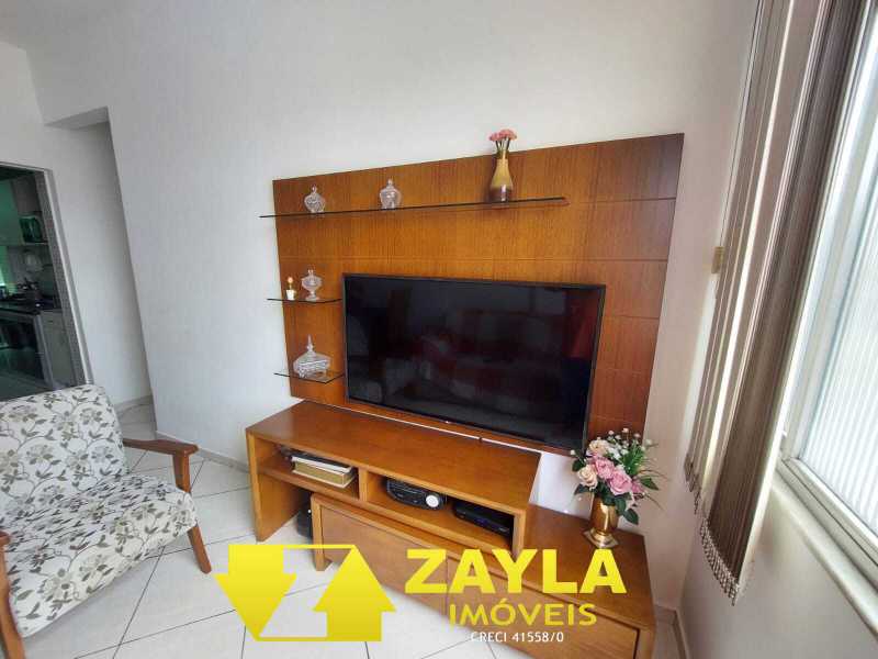 Apartamento à venda com 2 quartos, 75m² - Foto 4