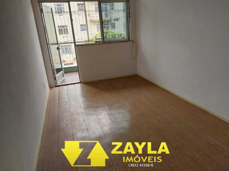 Apartamento à venda com 2 quartos, 70m² - Foto 2