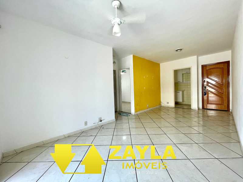 Apartamento à venda com 2 quartos, 62m² - Foto 4