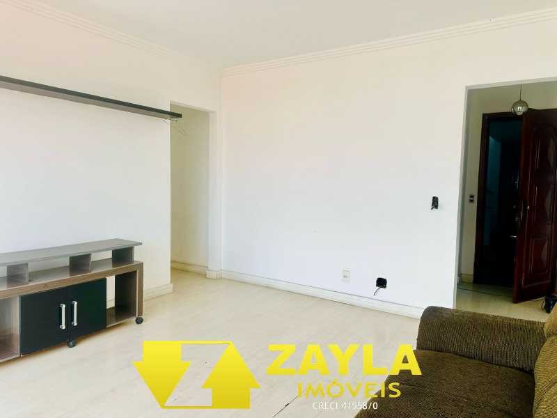 Apartamento à venda com 2 quartos, 82m² - Foto 2