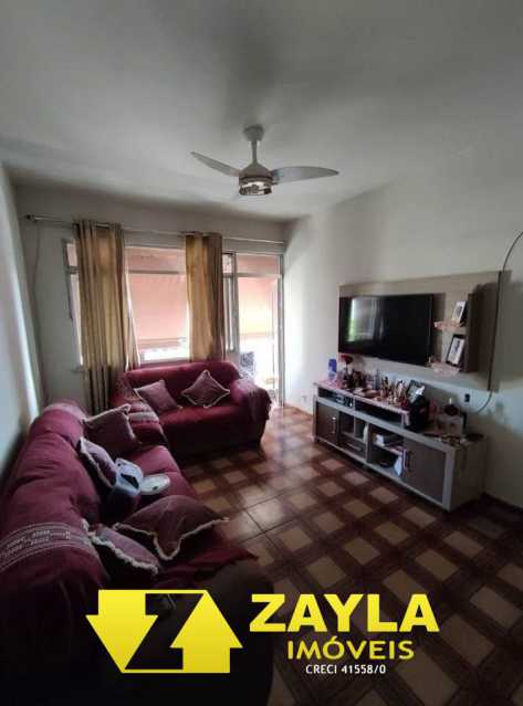 Apartamento à venda com 2 quartos, 75m² - Foto 2