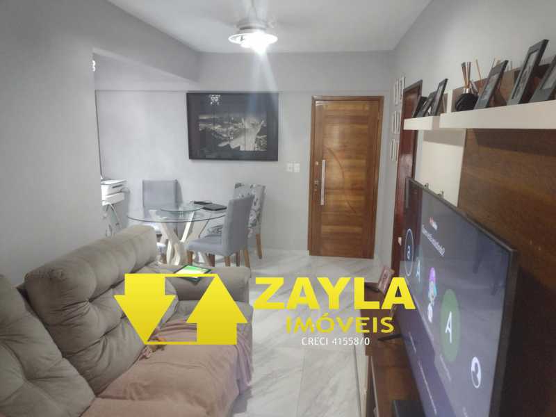 Apartamento à venda com 2 quartos, 68m² - Foto 3
