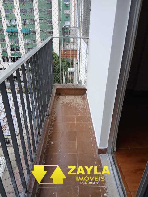 Apartamento à venda com 3 quartos, 70m² - Foto 3