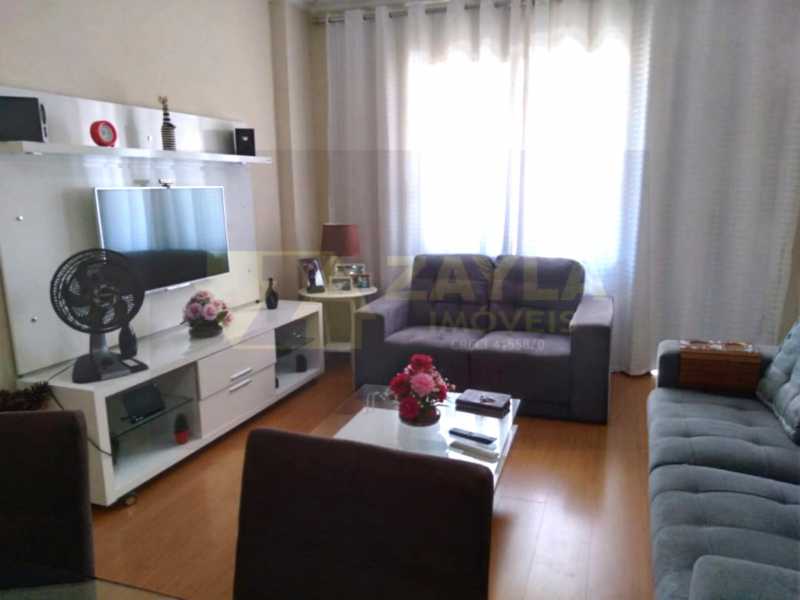 Apartamento à venda com 2 quartos, 70m² - Foto 2