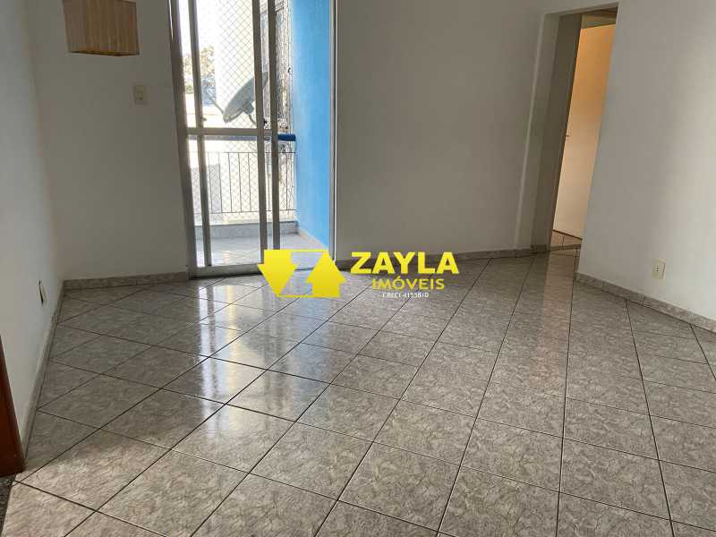 Apartamento à venda com 2 quartos, 75m² - Foto 2