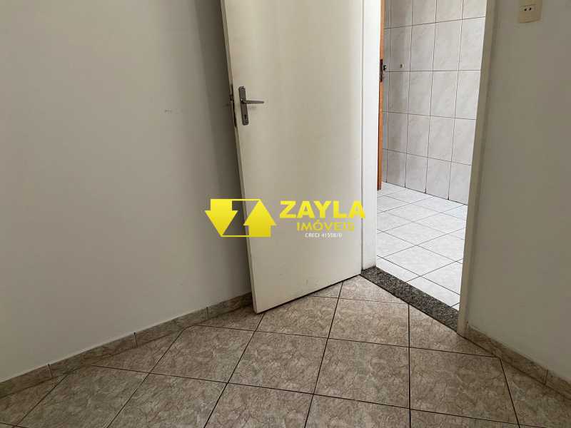 Apartamento à venda com 2 quartos, 75m² - Foto 12