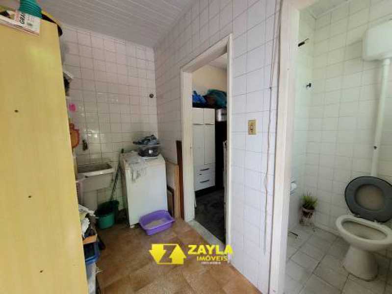 Casa à venda com 5 quartos, 306m² - Foto 11