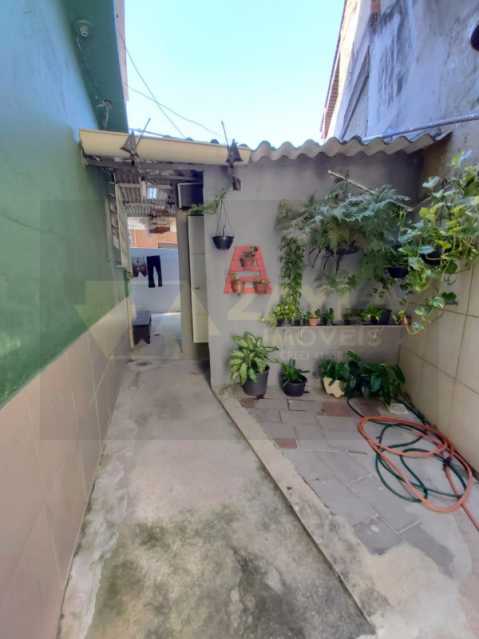 Casa à venda com 2 quartos, 90m² - Foto 2