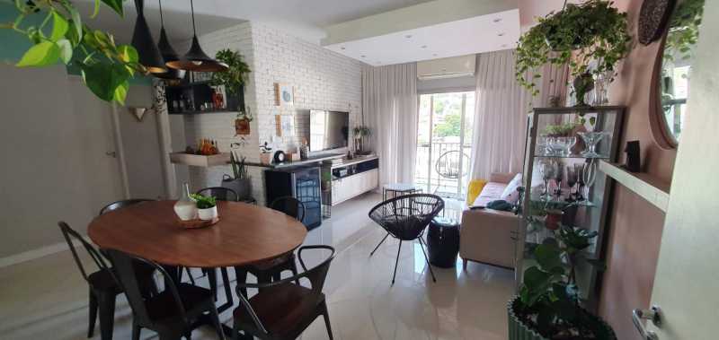 Apartamento à venda com 2 quartos, 98m² - Foto 1