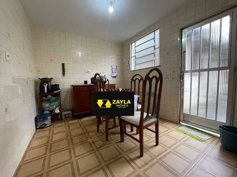 Casa à venda com 2 quartos, 200m² - Foto 4