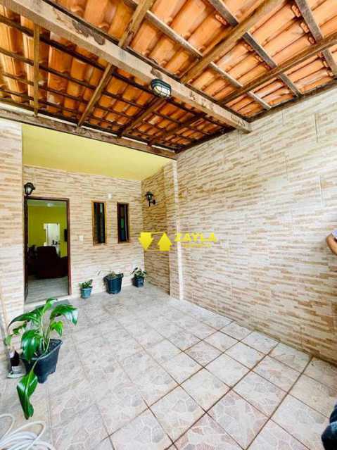 Casa à venda com 3 quartos, 90m² - Foto 1