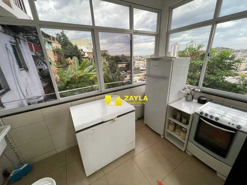 Casa à venda com 5 quartos, 125m² - Foto 13