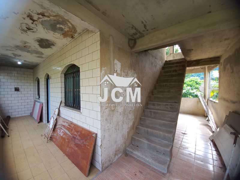 Casa à venda com 2 quartos, 146m² - Foto 3