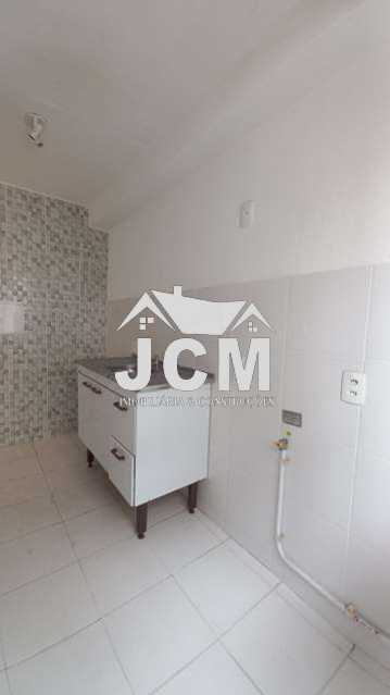 Apartamento à venda com 2 quartos, 42m² - Foto 19