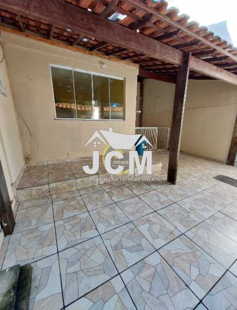 Casa à venda com 2 quartos, 72m² - Foto 1