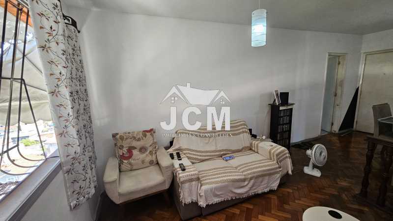 Apartamento à venda com 2 quartos, 62m² - Foto 5