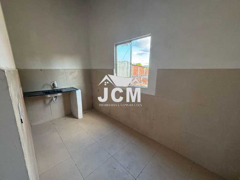 Casa à venda com 2 quartos, 65m² - Foto 11