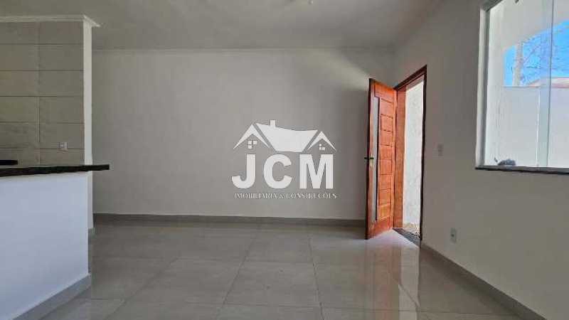 Casa à venda com 2 quartos, 68m² - Foto 4