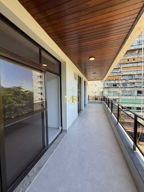 Apartamento, 3 quartos, 145 m² - Foto 2