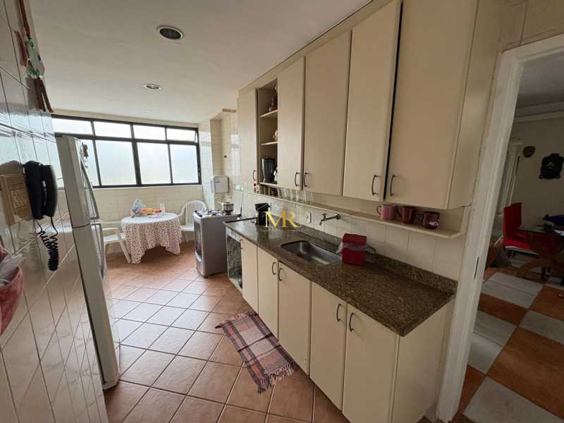 Cobertura, 4 quartos, 305 m² - Foto 21