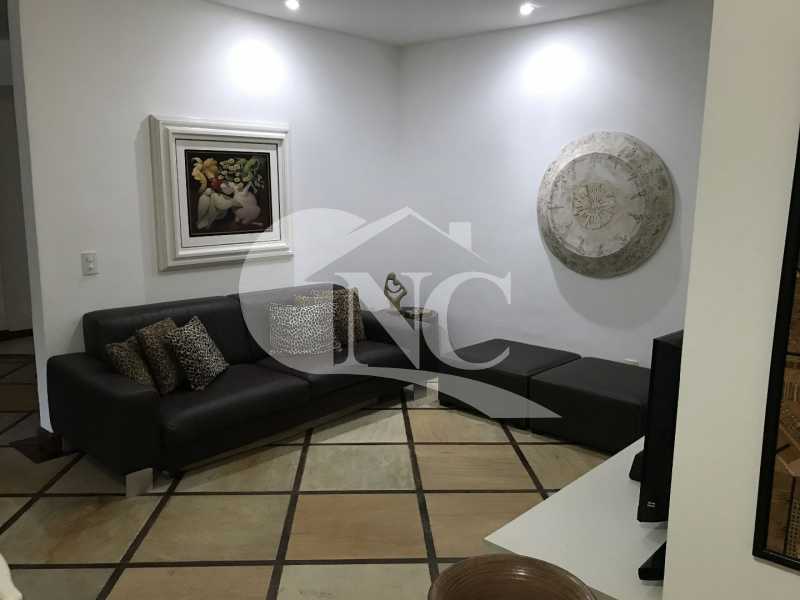 Apartamento à venda com 3 quartos, 178m² - Foto 2