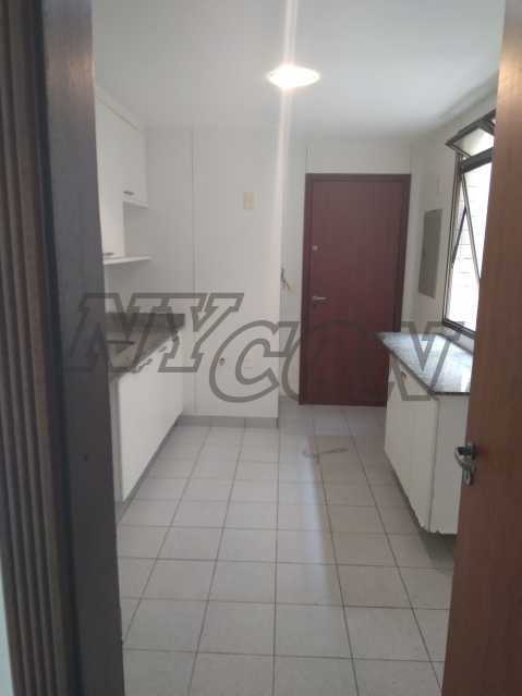 Apartamento à venda com 3 quartos, 160m² - Foto 8