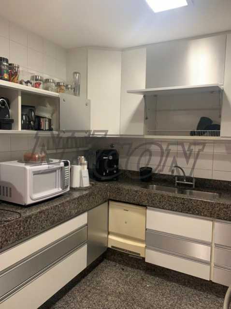 Apartamento à venda com 4 quartos, 182m² - Foto 24