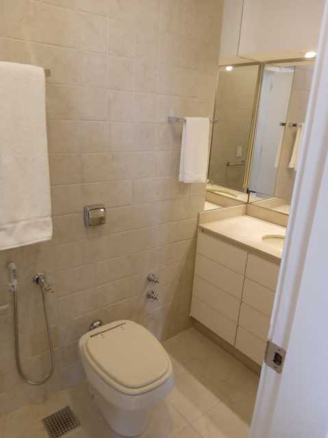 Apartamento à venda com 4 quartos, 220m² - Foto 26