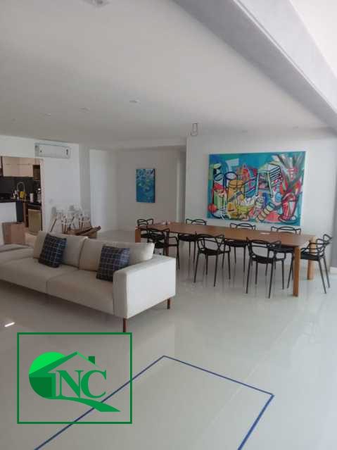 Apartamento à venda com 4 quartos, 220m² - Foto 1