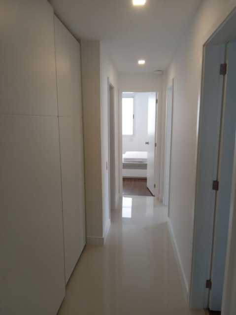 Apartamento à venda com 4 quartos, 220m² - Foto 13