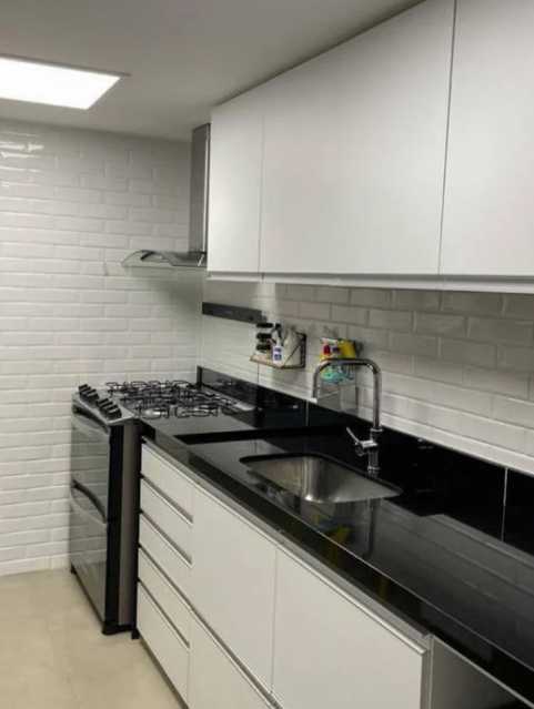 Apartamento à venda com 3 quartos, 169m² - Foto 9