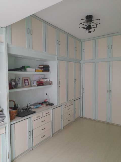 Apartamento à venda com 3 quartos, 159m² - Foto 15