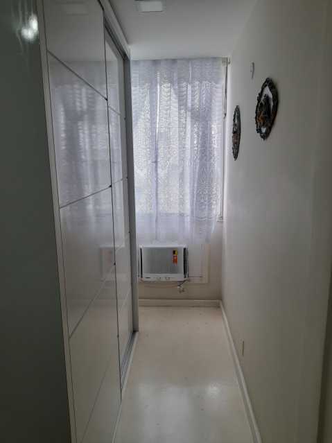 Apartamento à venda com 3 quartos, 159m² - Foto 21