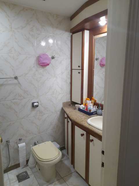 Apartamento à venda com 3 quartos, 159m² - Foto 24