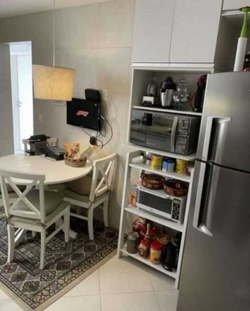 Apartamento à venda com 3 quartos, 130m² - Foto 14