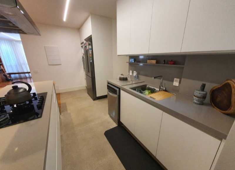 Apartamento à venda com 3 quartos, 169m² - Foto 8