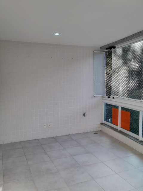 Apartamento à venda com 3 quartos, 119m² - Foto 4